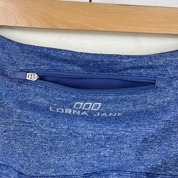 Lorna‎ Jean crop legging perforated zip pocket on back size S - Picture 3 of 6